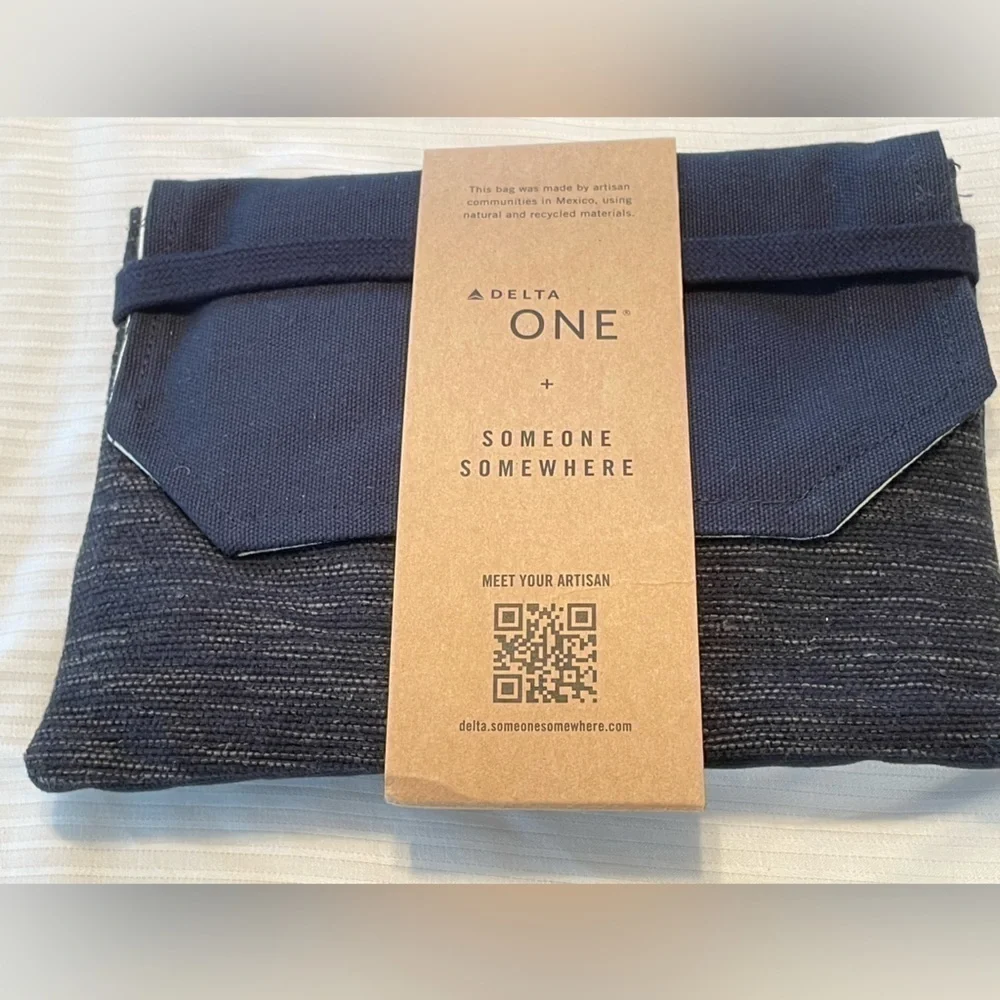 Delta One Someone Somewhere Toiletry kit. New, fresh, unused from Sept 2023. NWT